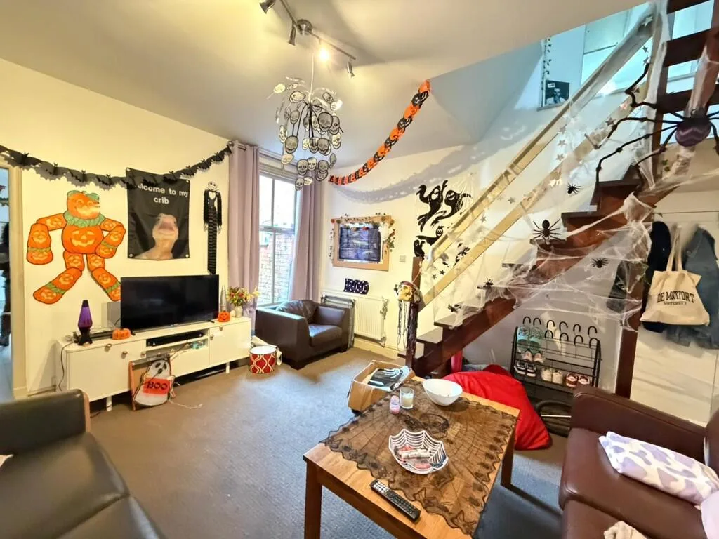 4 bedroom terraced house for rent