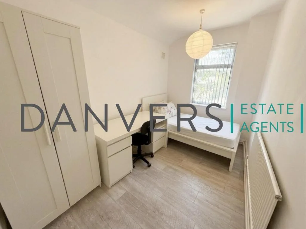 4 bedroom terraced house for rent