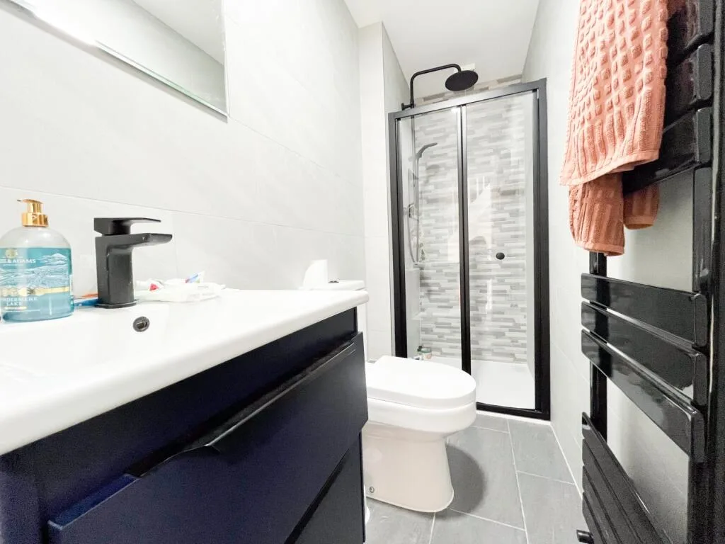 7 bedroom terraced house for rent