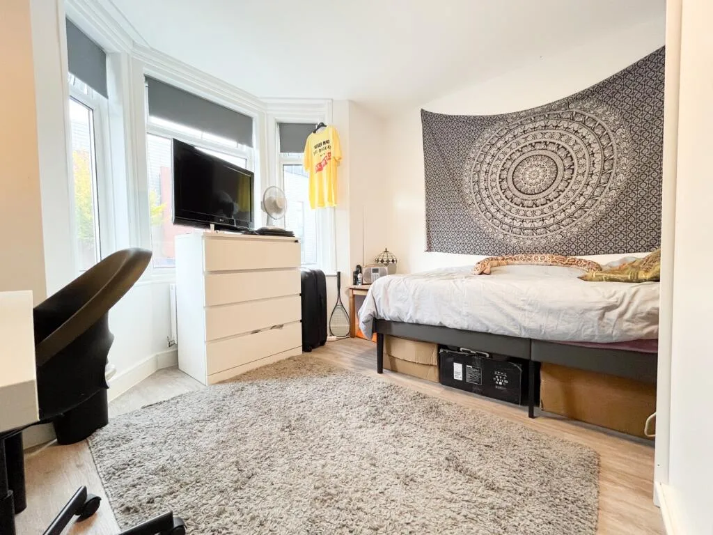 7 bedroom terraced house for rent