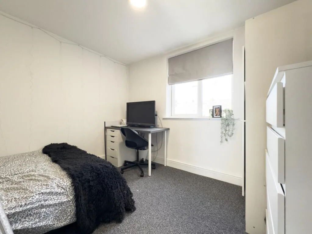 7 bedroom terraced house for rent