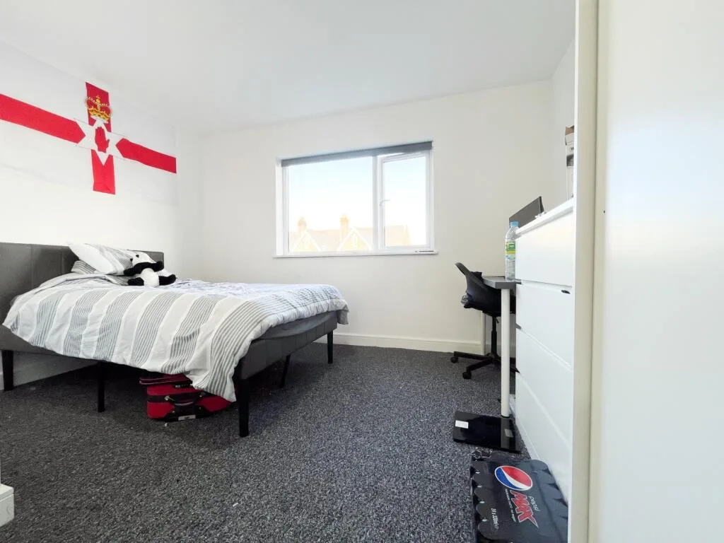 7 bedroom terraced house for rent