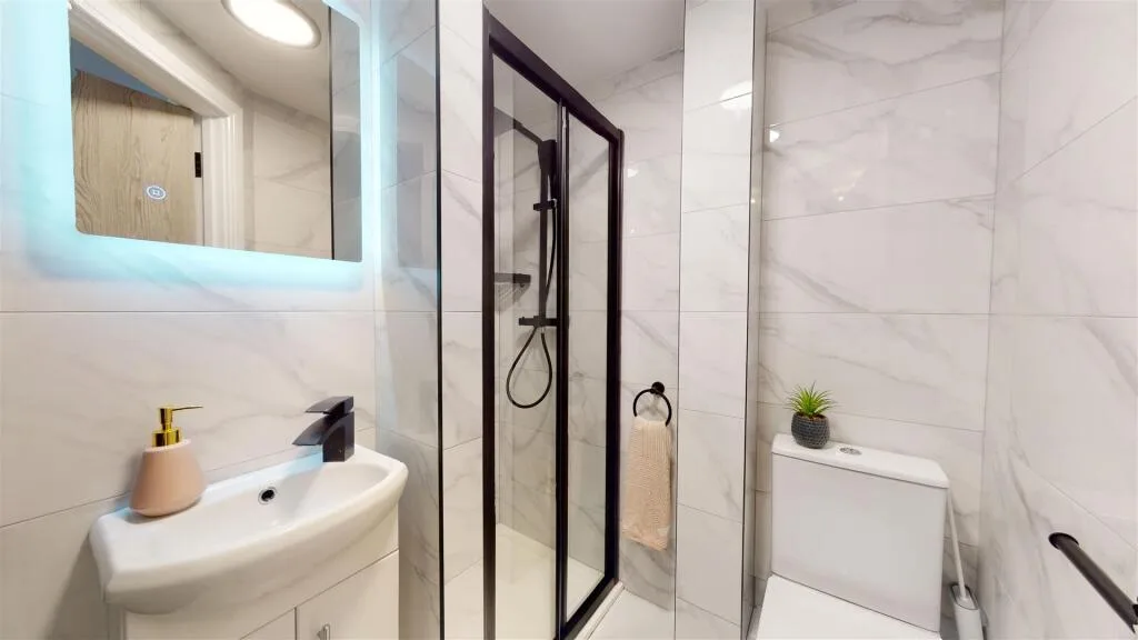 8 bedroom house for rent