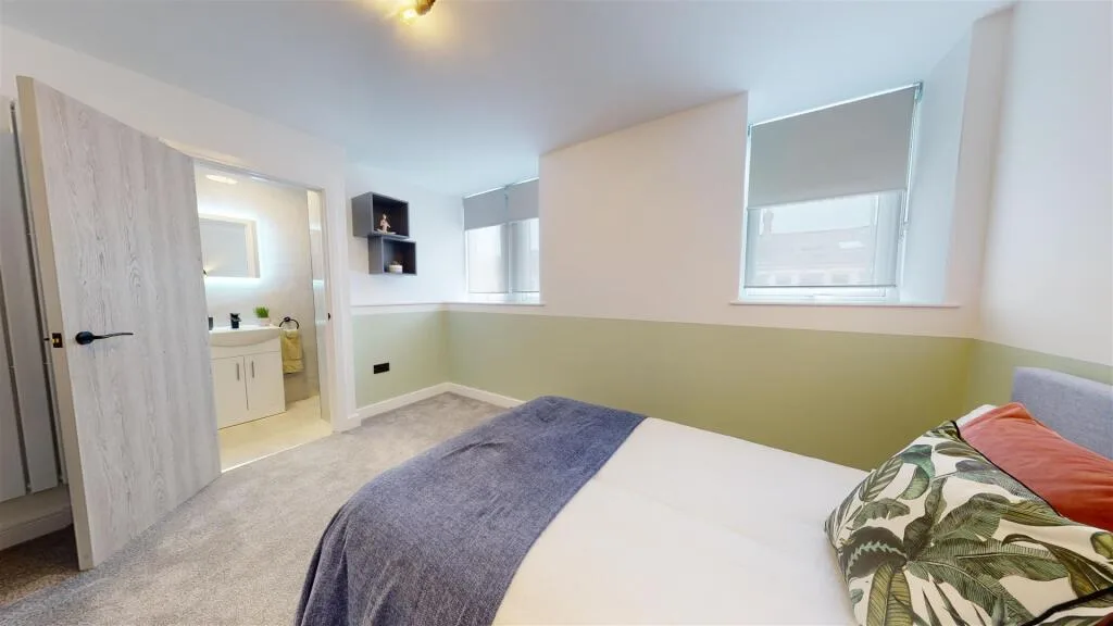 8 bedroom house for rent