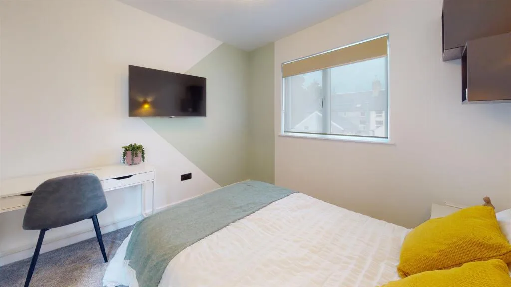 8 bedroom house for rent