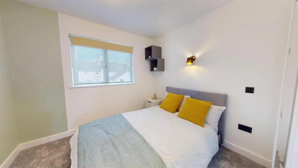 8 bedroom house for rent