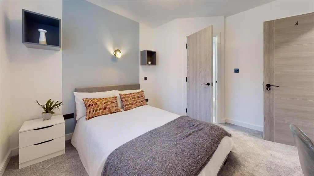 8 bedroom house for rent