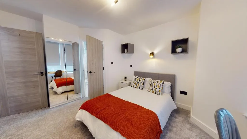 8 bedroom house for rent