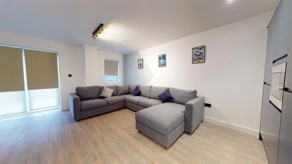 8 bedroom house for rent