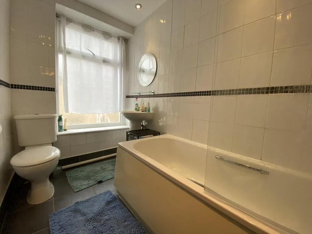 7 bedroom terraced house for rent