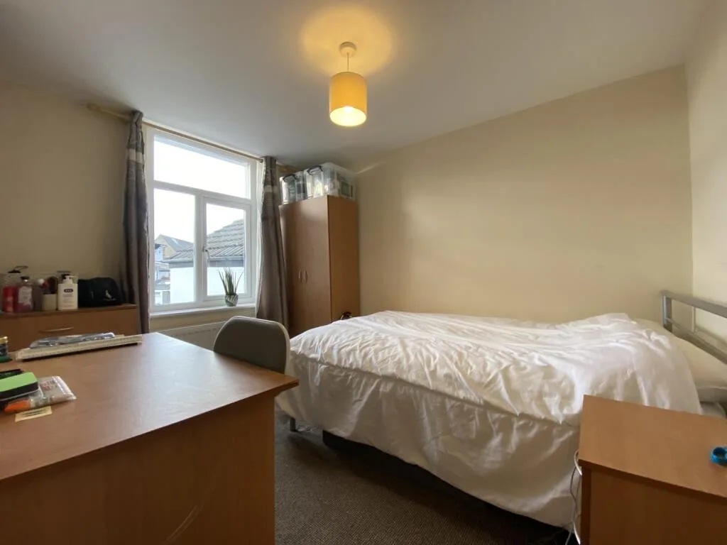 7 bedroom terraced house for rent