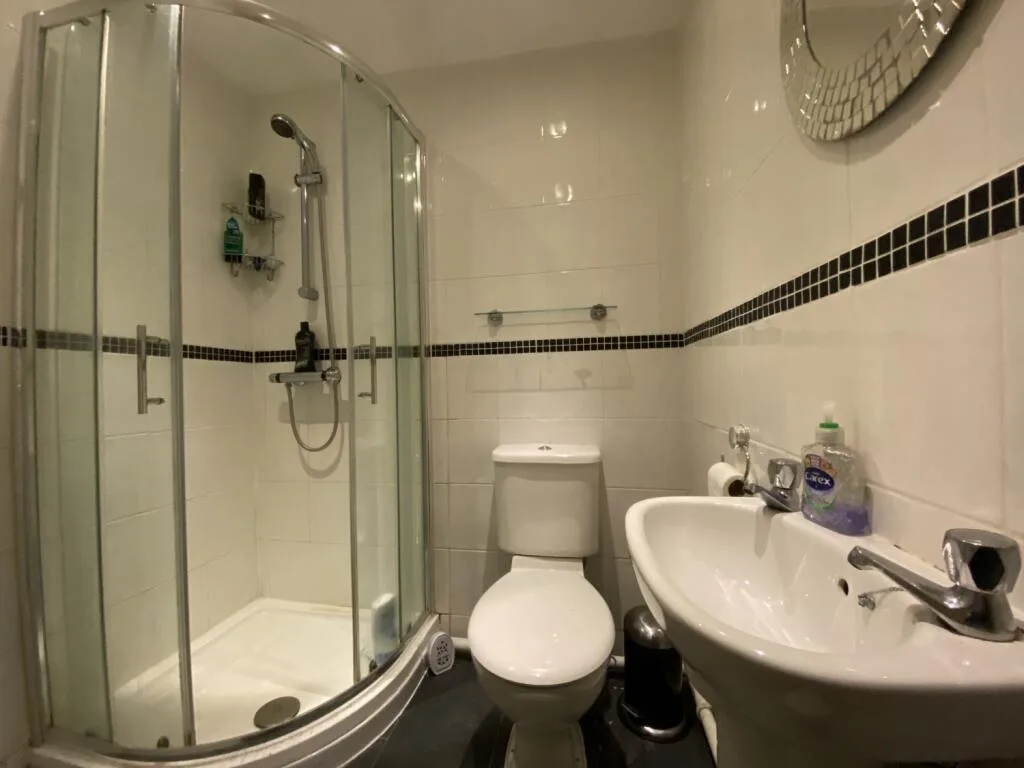 7 bedroom terraced house for rent