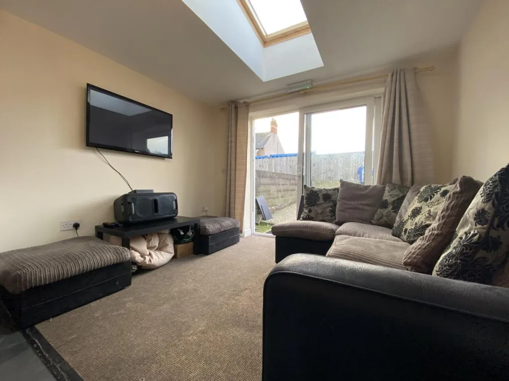 7 bedroom terraced house for rent