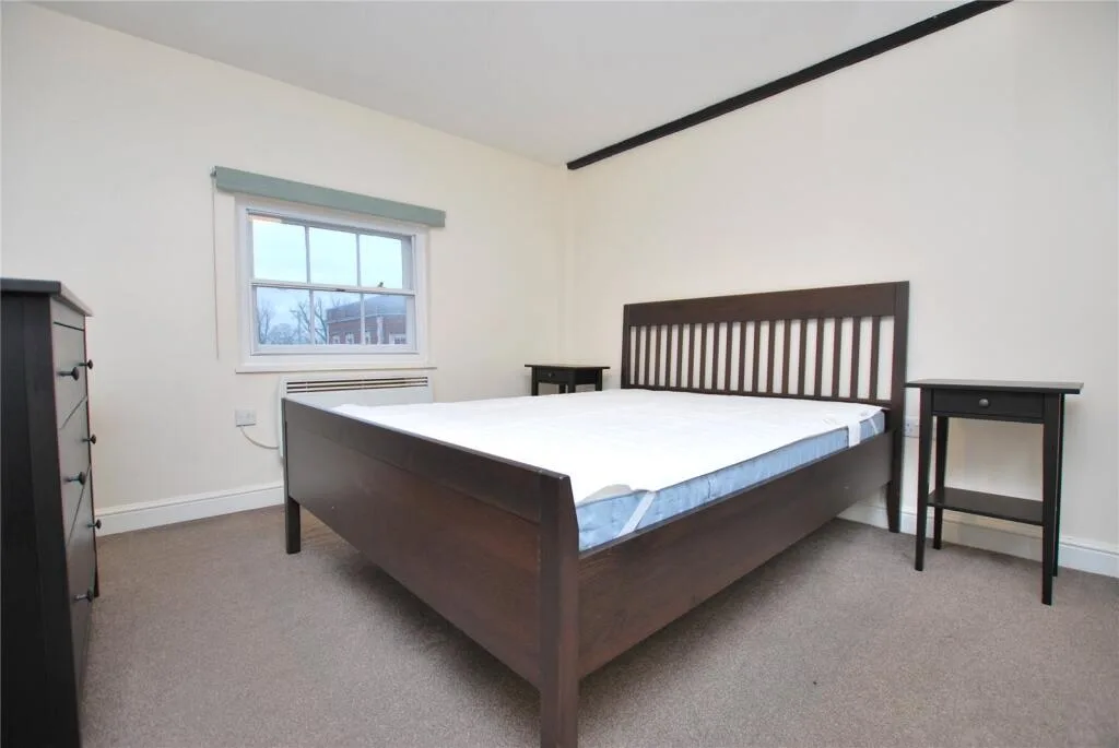 2 bedroom maisonette for rent