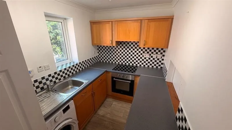 2 bedroom house for rent
