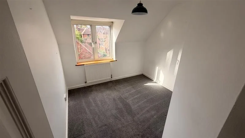 2 bedroom house for rent