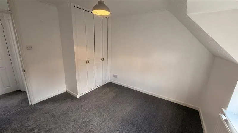 2 bedroom house for rent