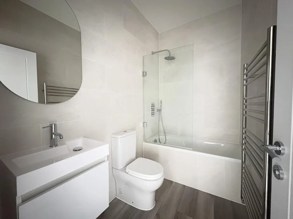 2 bedroom maisonette for rent