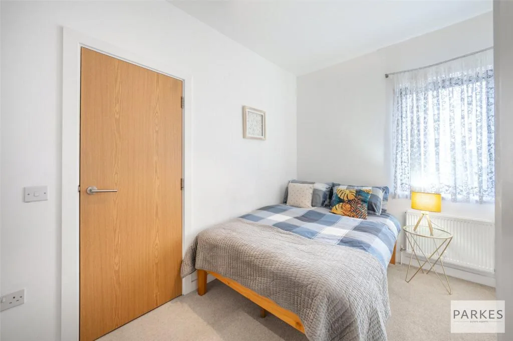 2 bedroom penthouse for rent