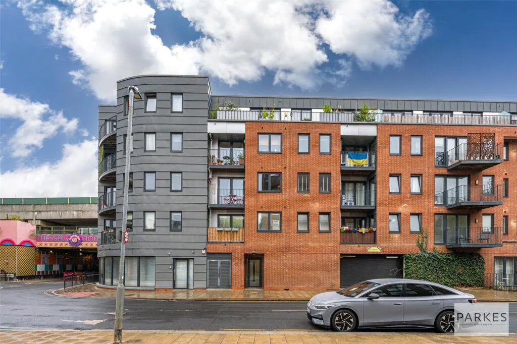 2 bedroom penthouse for rent