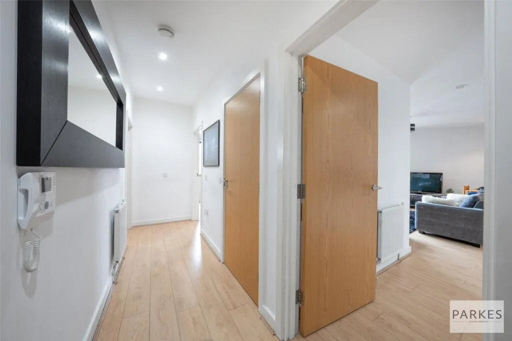 2 bedroom penthouse for rent