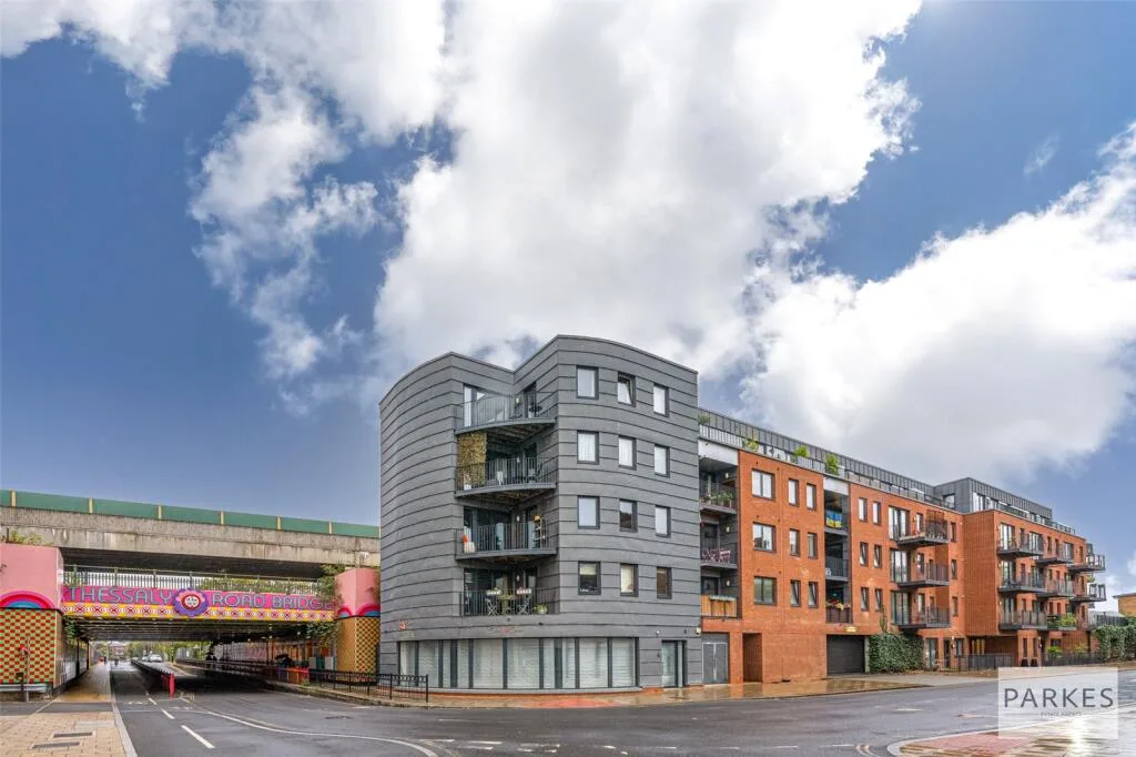 2 bedroom penthouse for rent