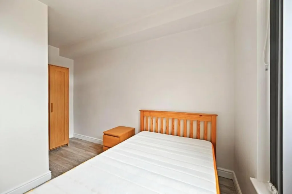 6 bedroom house for rent
