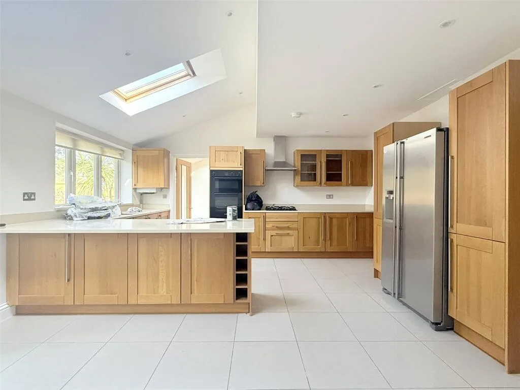 4 bedroom detached house for rent