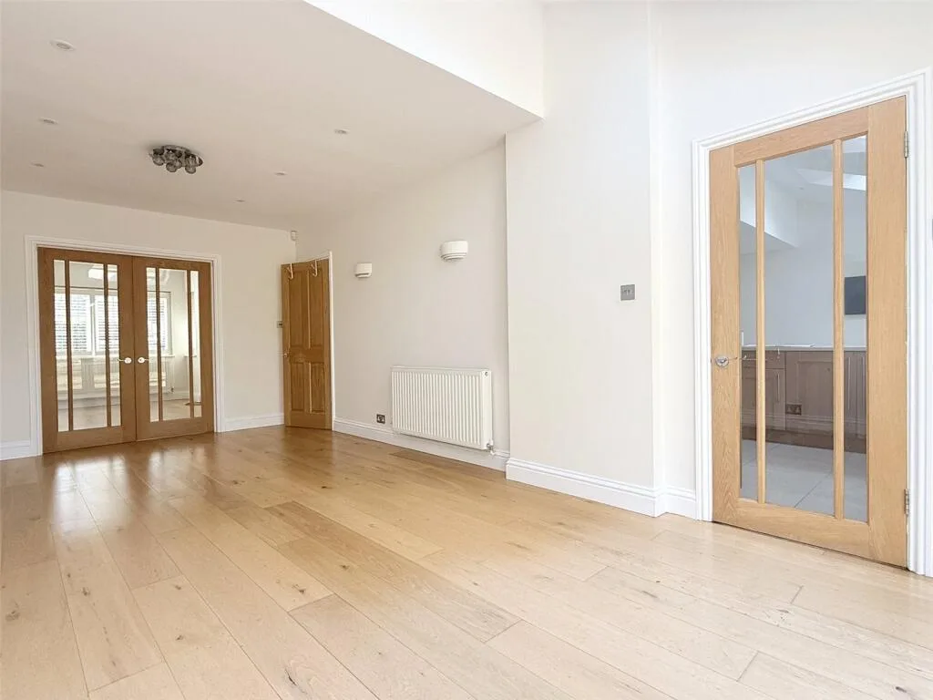4 bedroom detached house for rent