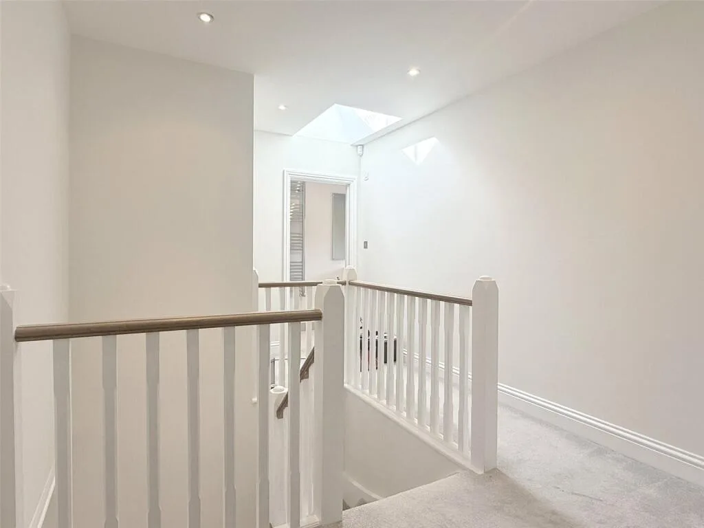 4 bedroom detached house for rent