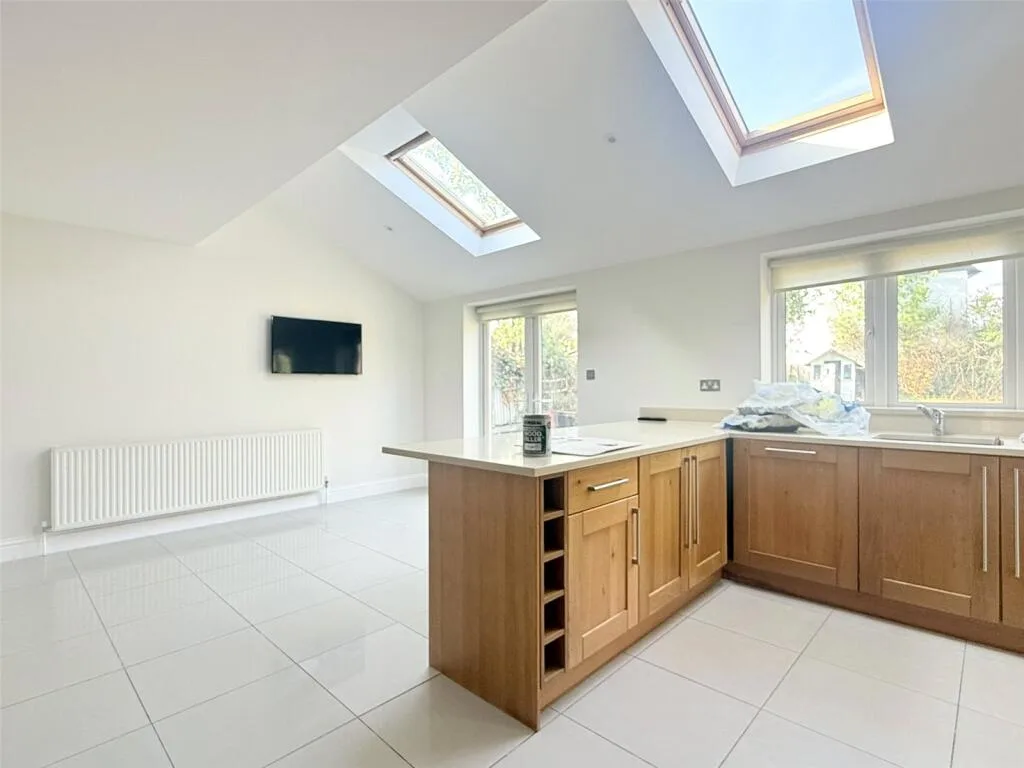 4 bedroom detached house for rent