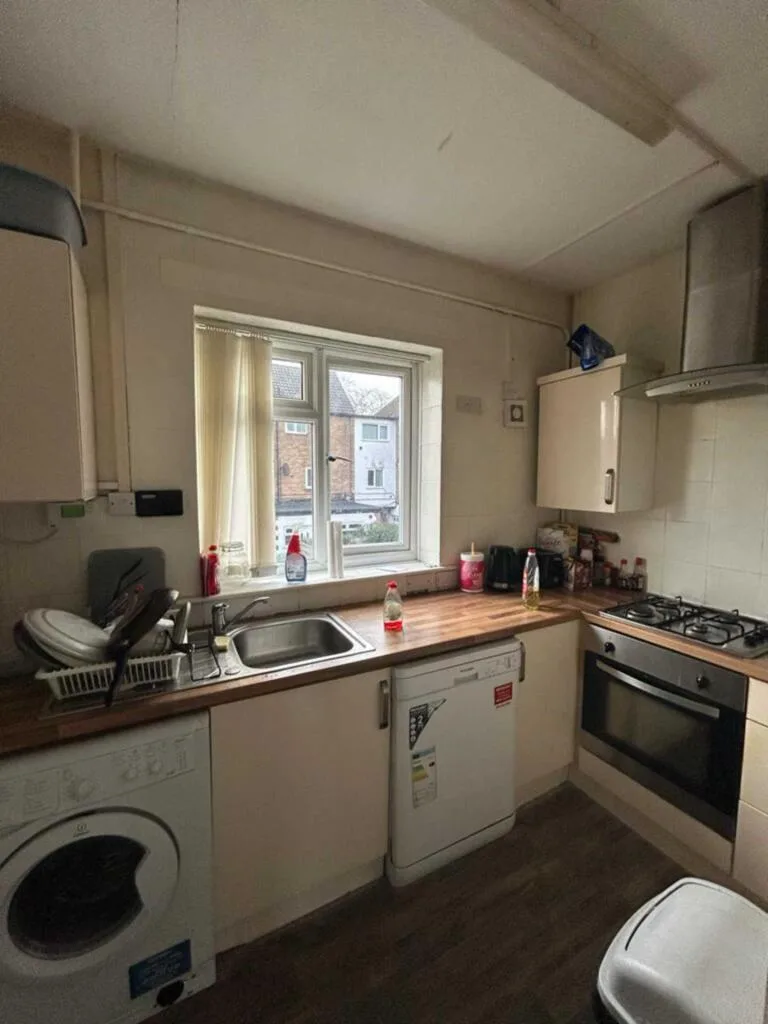 3 bedroom flat for rent