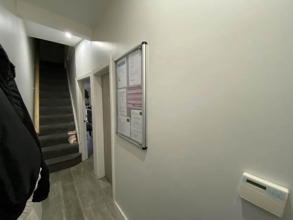 5 bedroom semi-detached house for rent