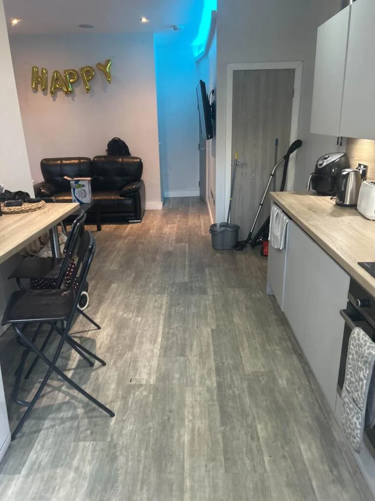 5 bedroom semi-detached house for rent