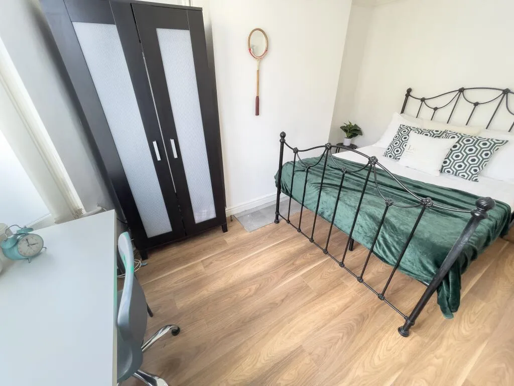 4 bedroom terraced house for rent