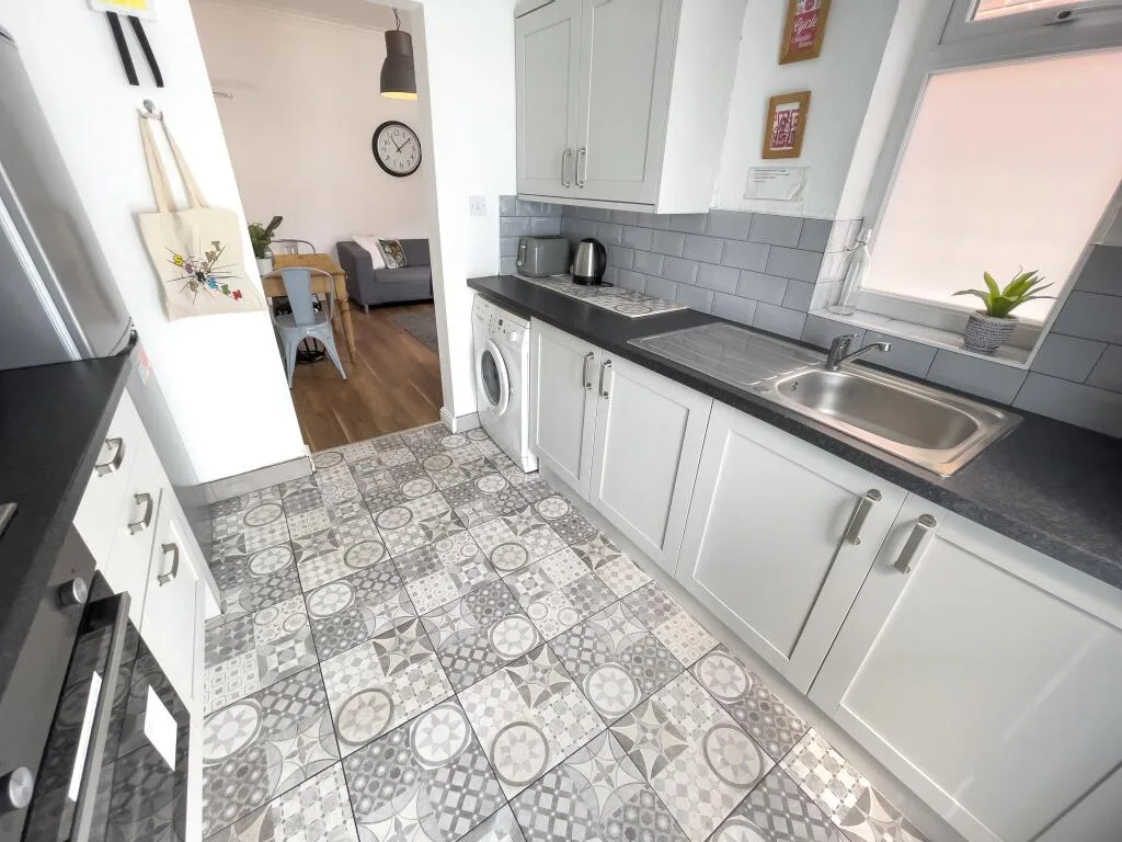 4 bedroom terraced house for rent