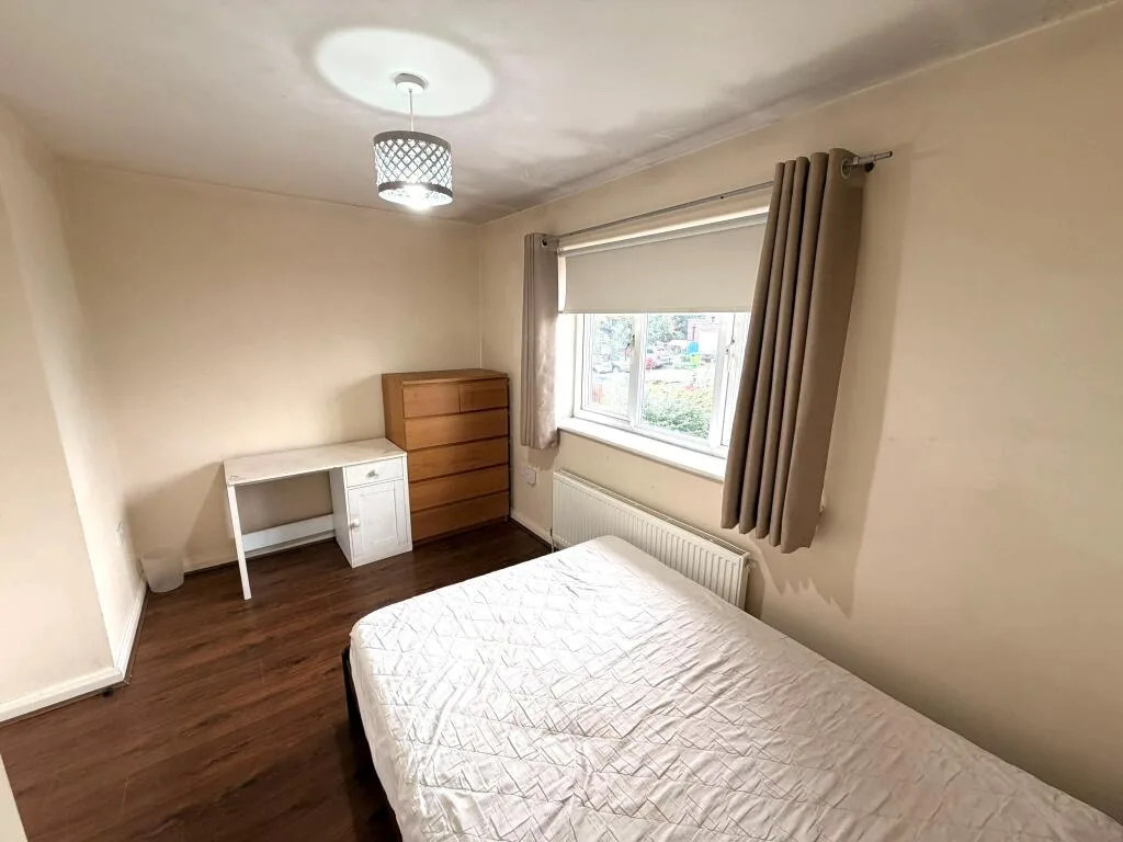 2 bedroom house for rent