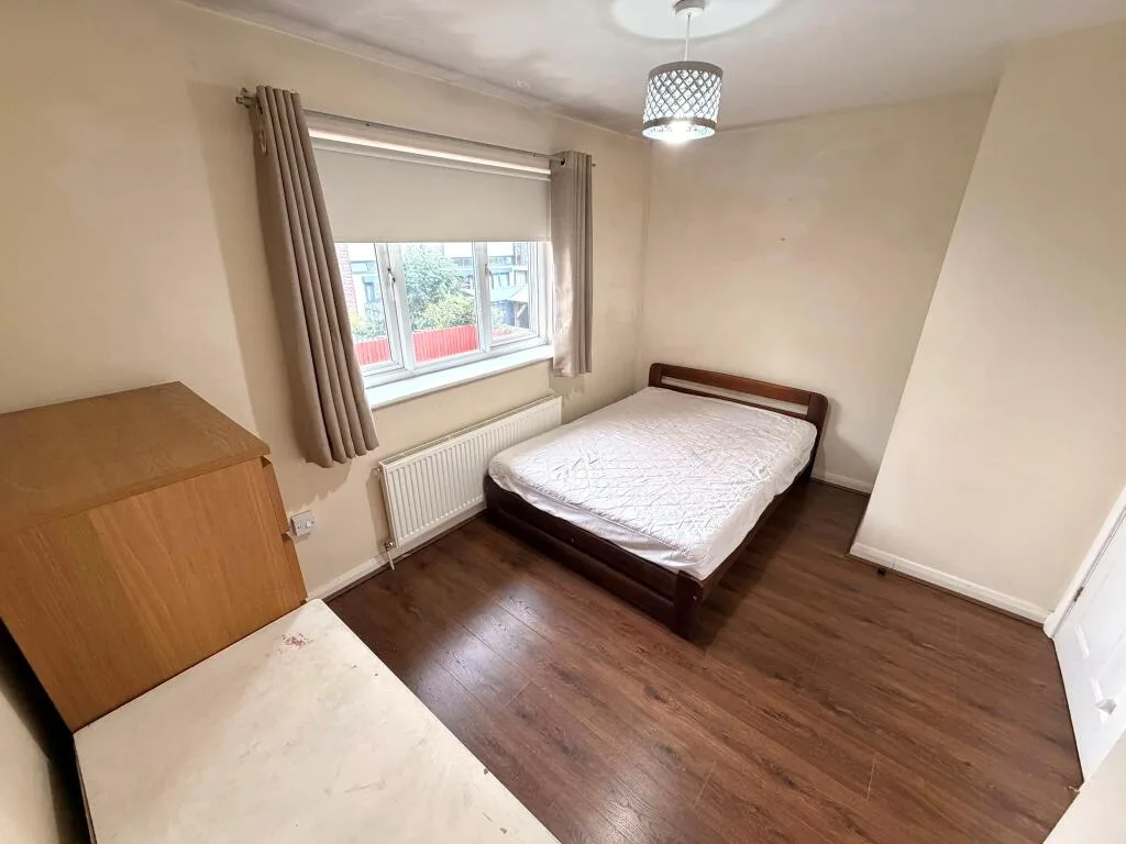 2 bedroom house for rent