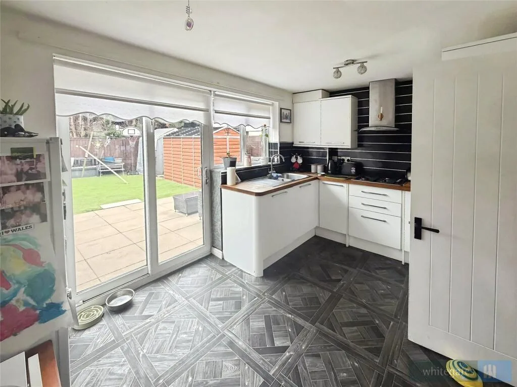 2 bedroom semi-detached house for rent