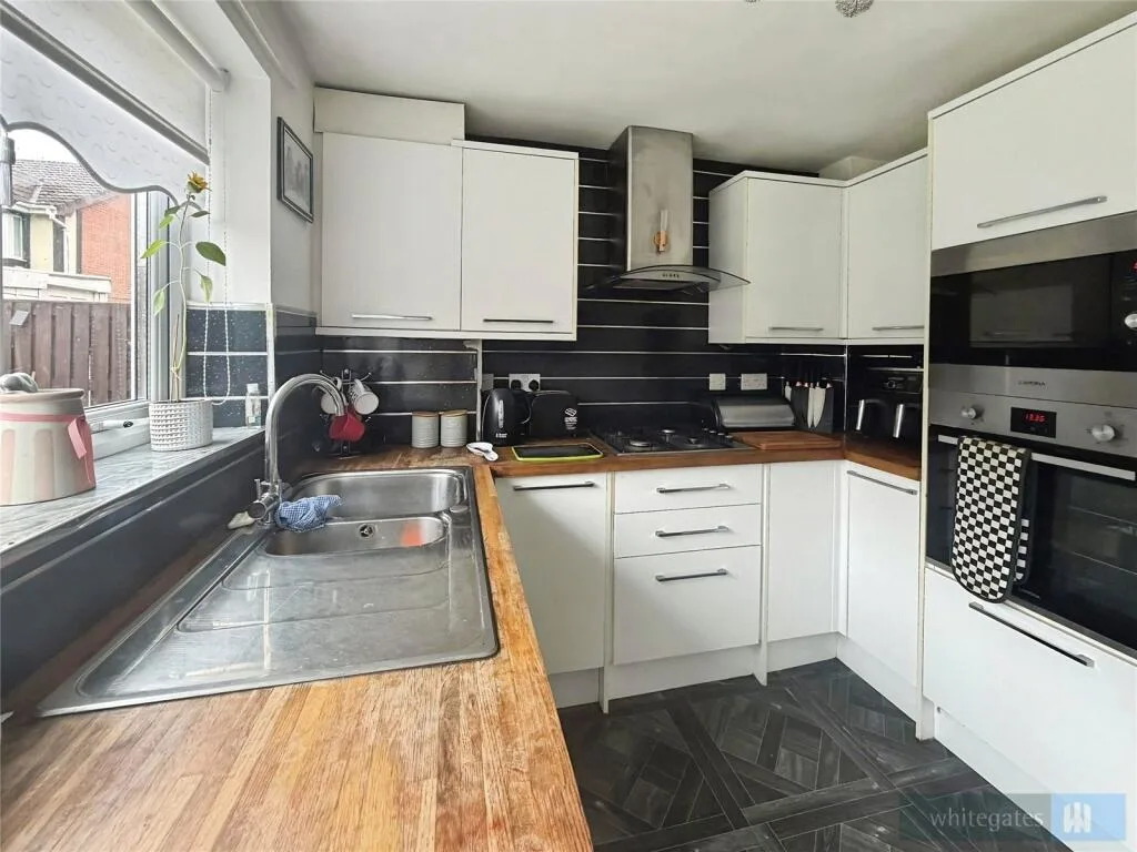 2 bedroom semi-detached house for rent