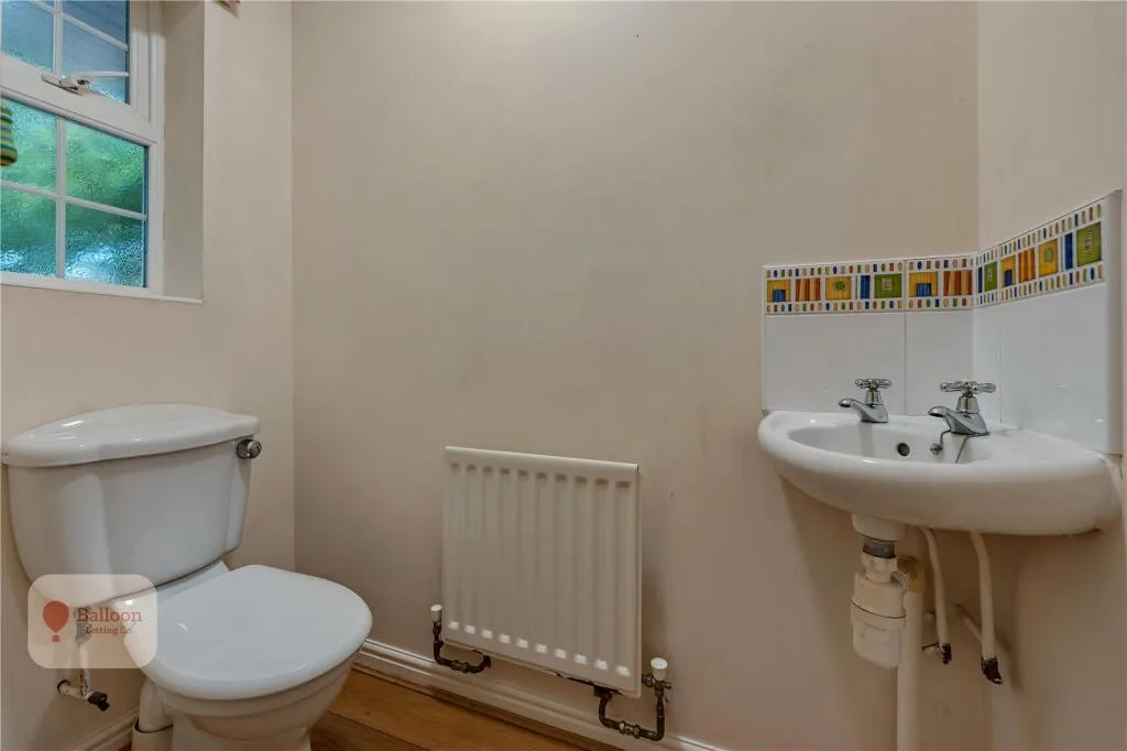 6 bedroom semi-detached house for rent