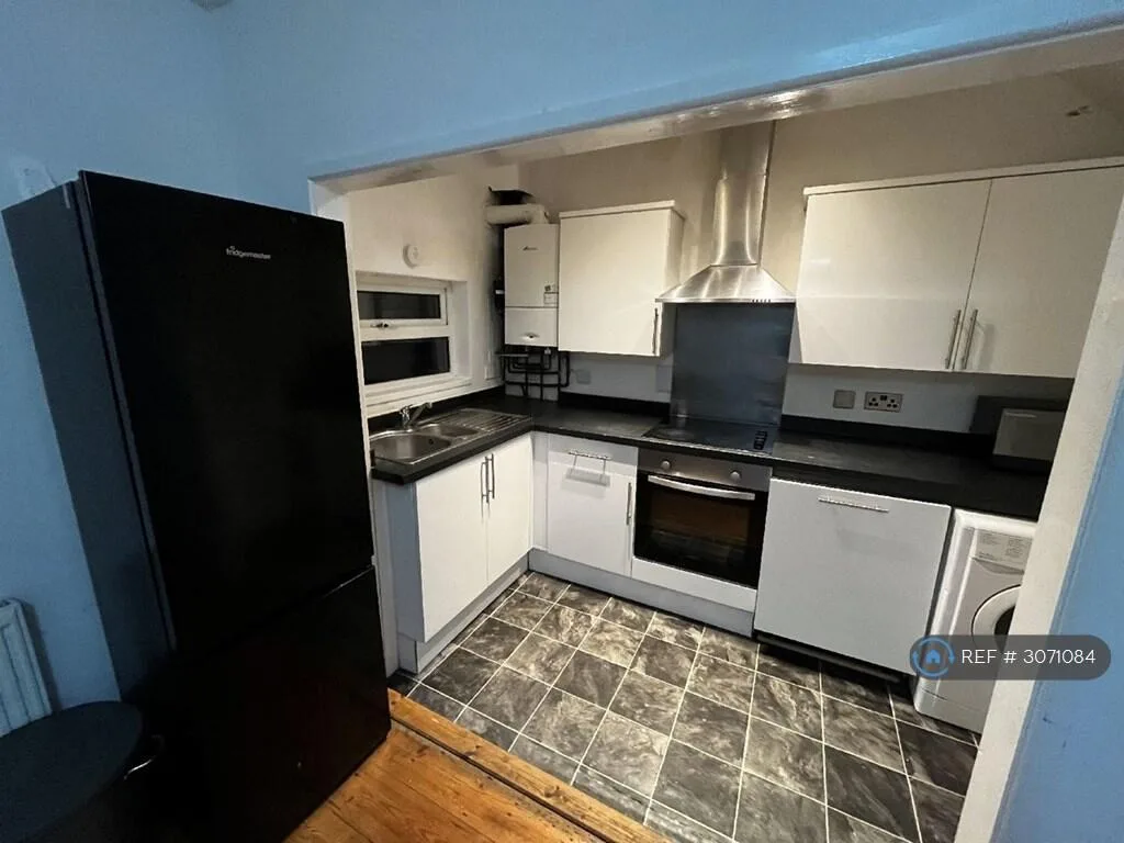 4 bedroom terraced house for rent