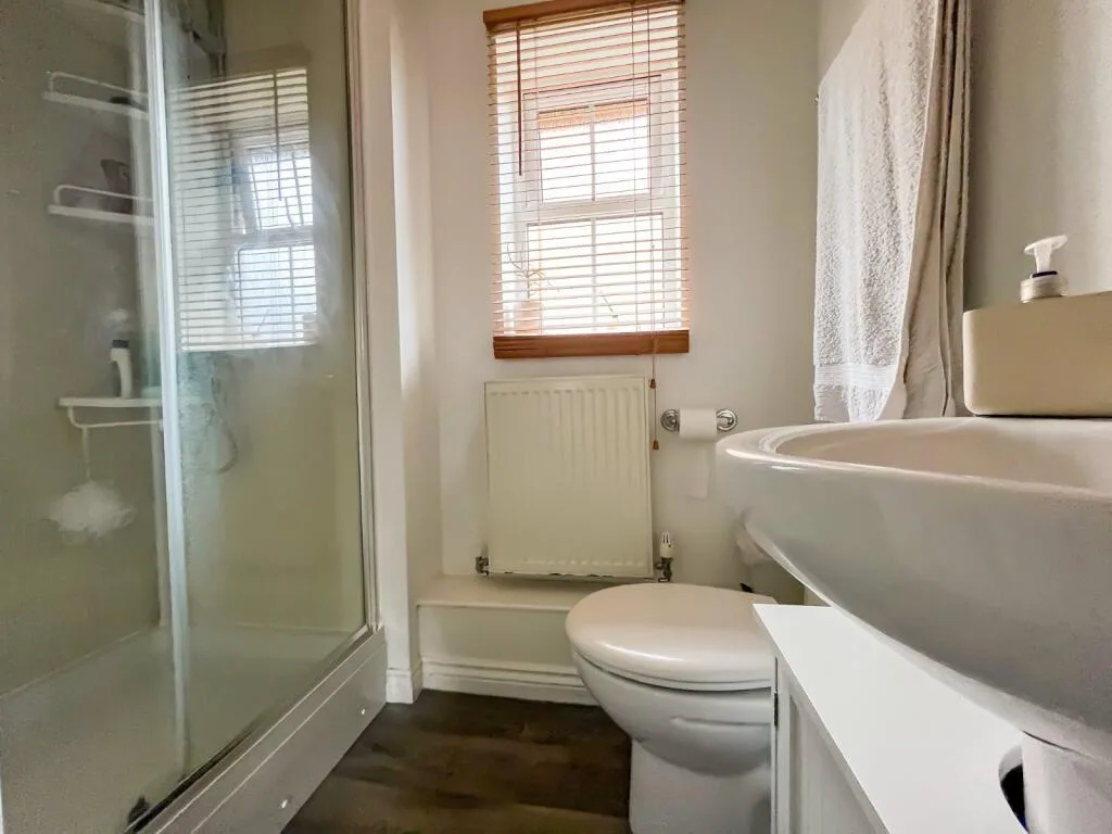 5 bedroom house for rent