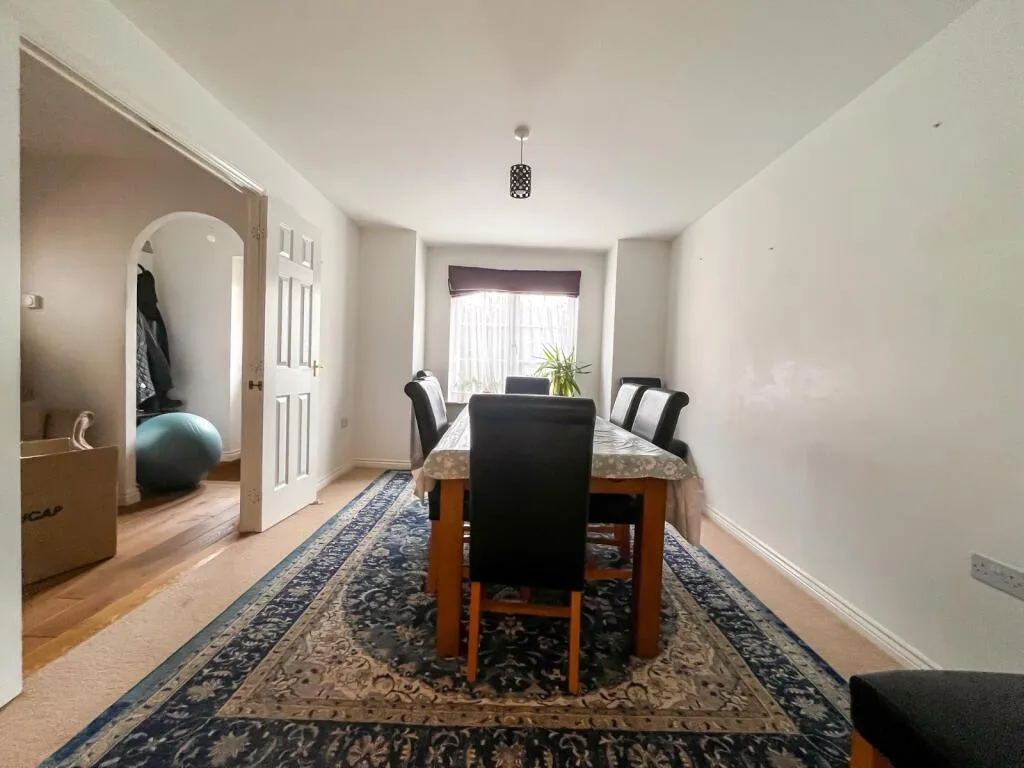 5 bedroom house for rent