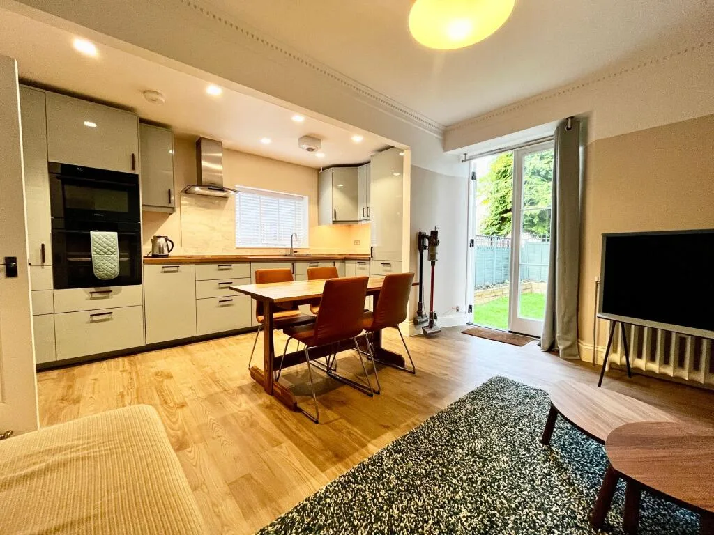 2 bedroom flat for rent
