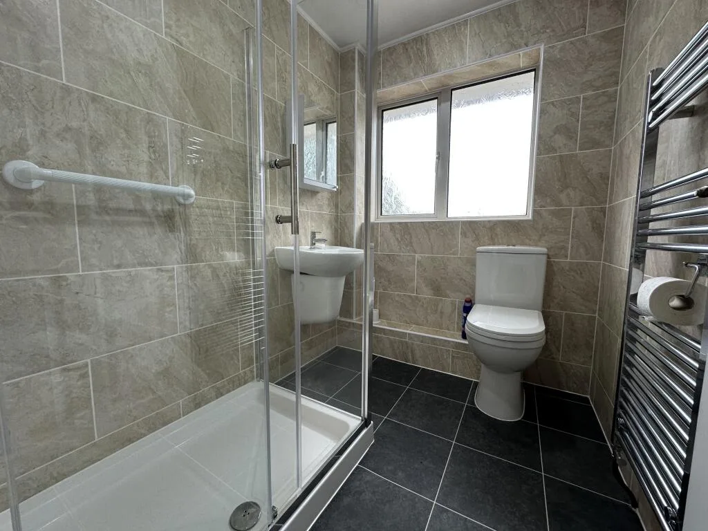 2 bedroom semi-detached house for rent