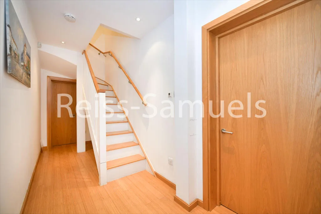 1 bedroom duplex for rent