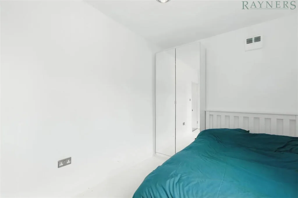 4 bedroom flat for rent