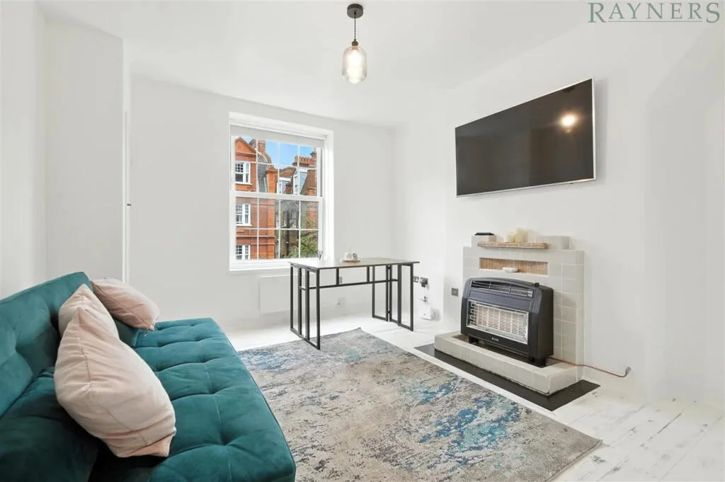 4 bedroom flat for rent