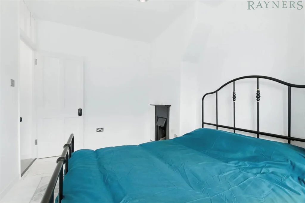 4 bedroom flat for rent